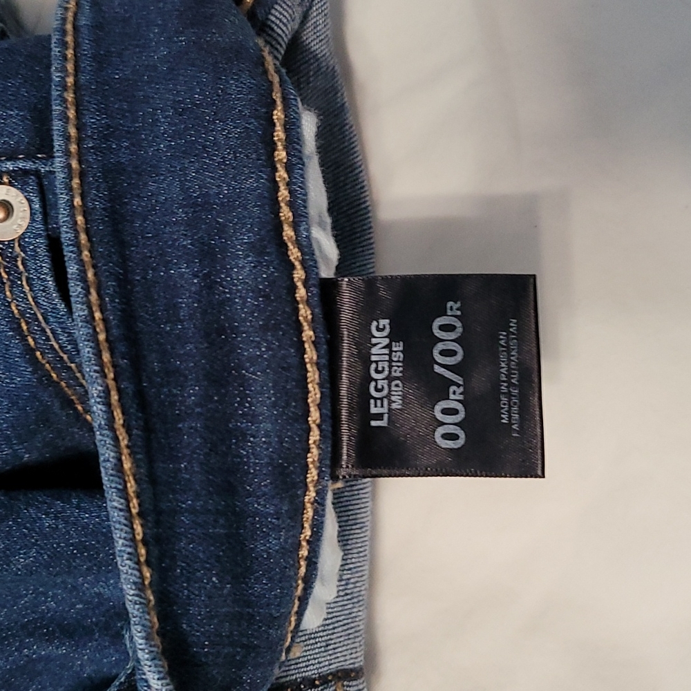Express Mid Rise Jean Legging - Picture 10 of 10